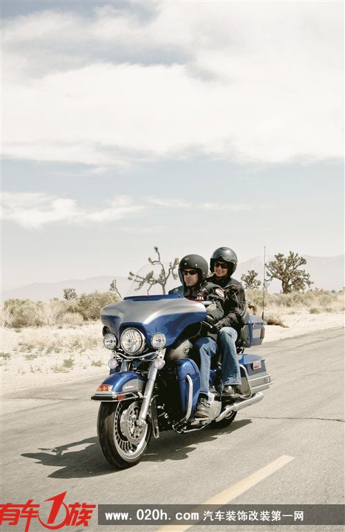 哈雷戴维森摩托车 两个轮子上的神话 