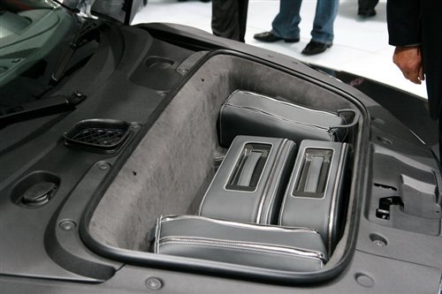15.64万欧元起售 奥迪R8敞篷版实车发布 