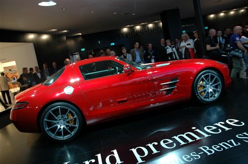 明年春季上市 奔驰SLS AMG实车发布 