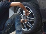 别克昂科雷改装22寸电镀轮毂轮胎作业