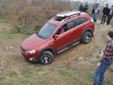 红色科帕奇改装轮毂轮胎车身升高爬坡越野测试与视频