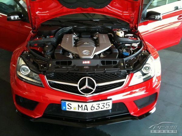 奔驰C63 AMG Black Series Coupe曝光了