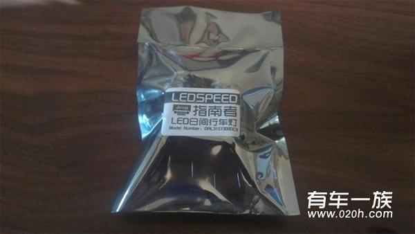 红色jeep指南者提车与装饰作业