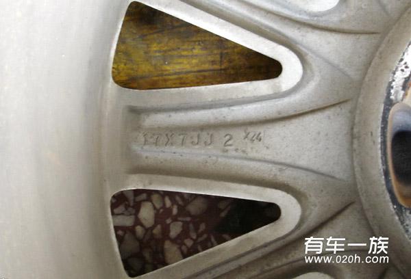 2万公里红旗盛世保养之制动分泵刹车钳的详细检查