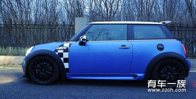 蓝色Mini Cooper S改装JCW包围作业