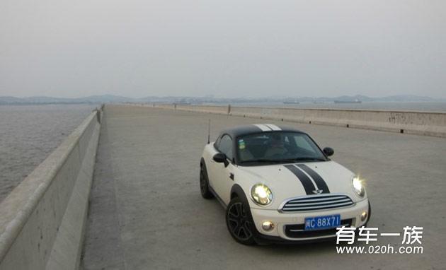 2013两座跑车MINI COUPE提车作业