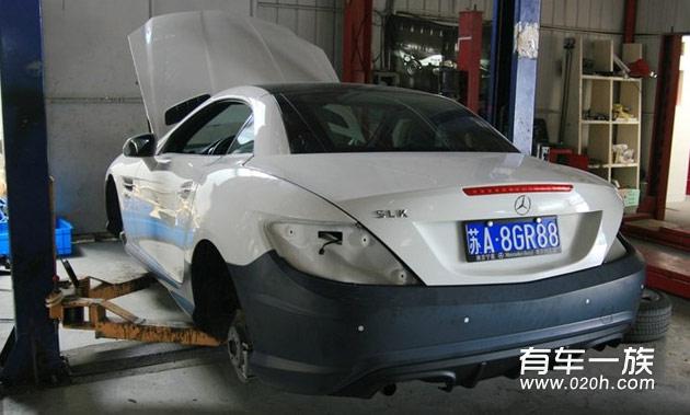 奔驰SLK改装包围_轮毂_尾喉_刹车_全车改色作业