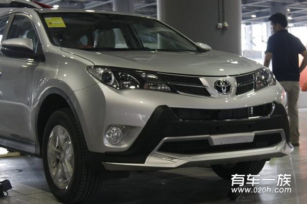 丰田新RAV4改装前后杠踏板外观装饰作业