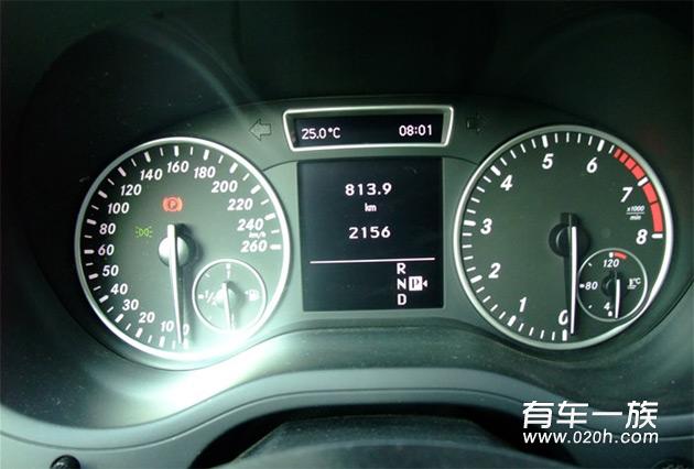 2000公里奔驰B200车主用车作业