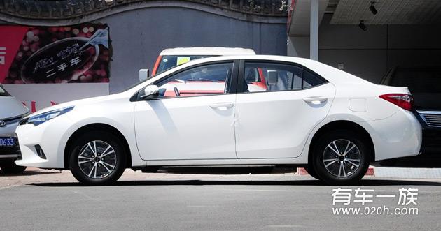 丰田1.6G精英版白色雷凌提车作业同级别车对比选车过程