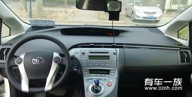标准版丰田普锐斯车主真实驾驶感受外观内饰静态测评