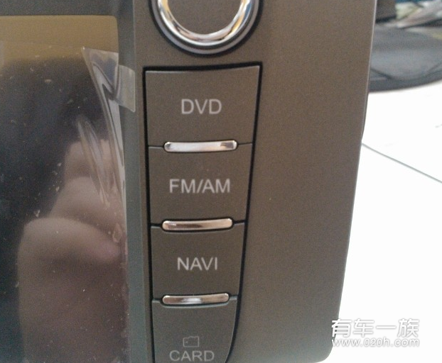 1.6手动版轩逸改装DVD定位导航模块