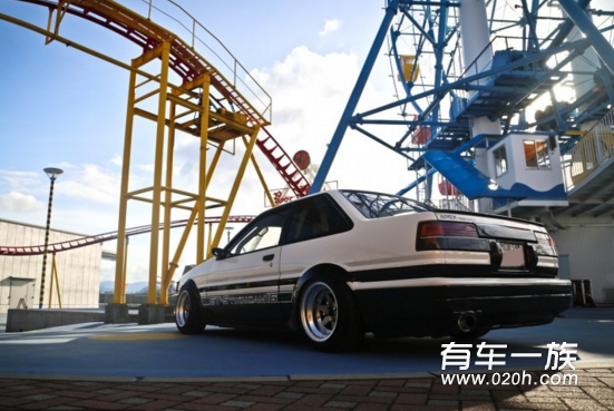 秋名山车神 头文字D AE86改装