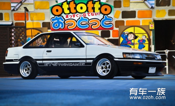 秋名山车神 头文字D AE86改装