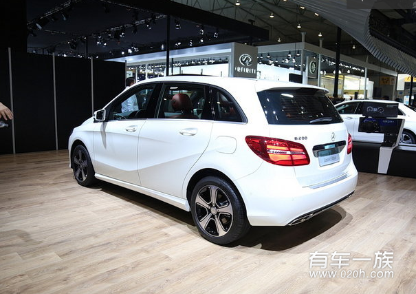 奔驰B200 臻藏版正式上市 售29.2万元