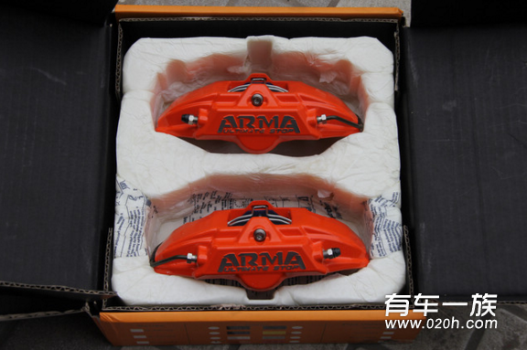 丰田锐志改装ARMA刹车套件升级作业