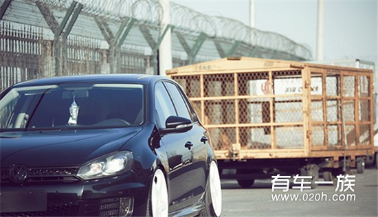 素雅黑白画映 行走在时间微尘中的GOLF MK6