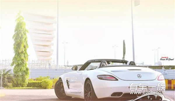  奔驰SLS AMG Roadster再度升级参战Gumball 3000