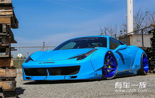 蓝色妖姬-法拉利458 Italia