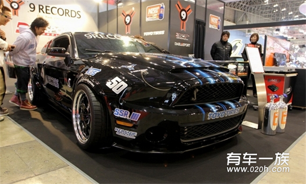 福特野马GT500在东京改装展大示美式肌肉