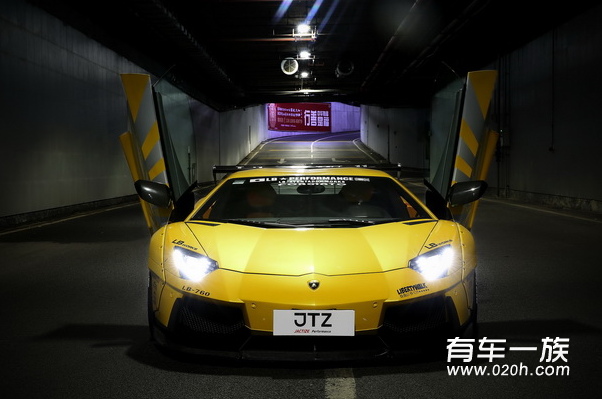 神坛级大牛 LB宽体兰博基尼Aventador 