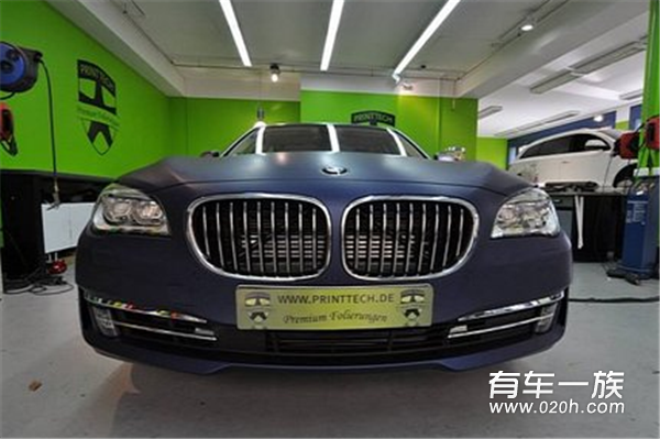 宝马760Li改装鉴赏 蓝色车身加上搭V12引擎