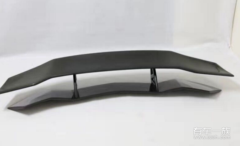 兰博基尼Aventador改装碳纤维大尾翼