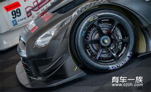 日产GTR赛车改装 征战超级GT500比赛